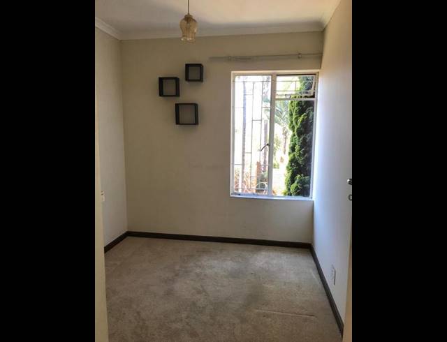 3 BEDROOM APARTMENT FOR SALE IN ZWARTKOP EXT 2
